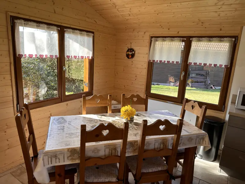 Chalet proche Gerardmer 6 personnes, confort et nature, lac-table